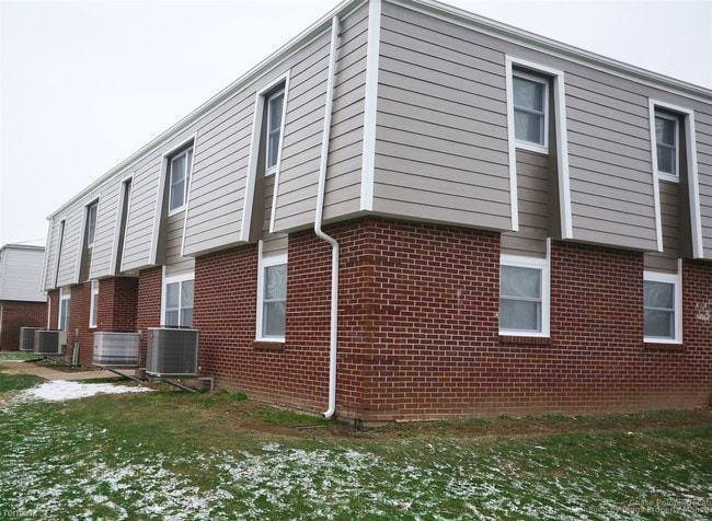 Building Photo - 2 br, 1 bath  - Chase Pointe