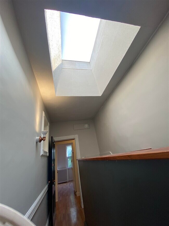Building Photo - 404 67th St