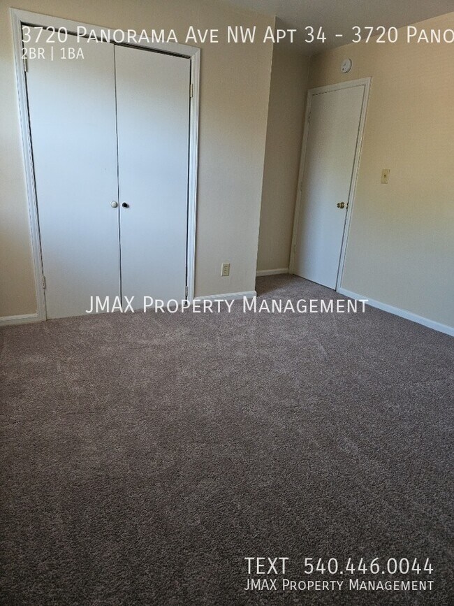 Building Photo - 3720 Panorama Ave NW