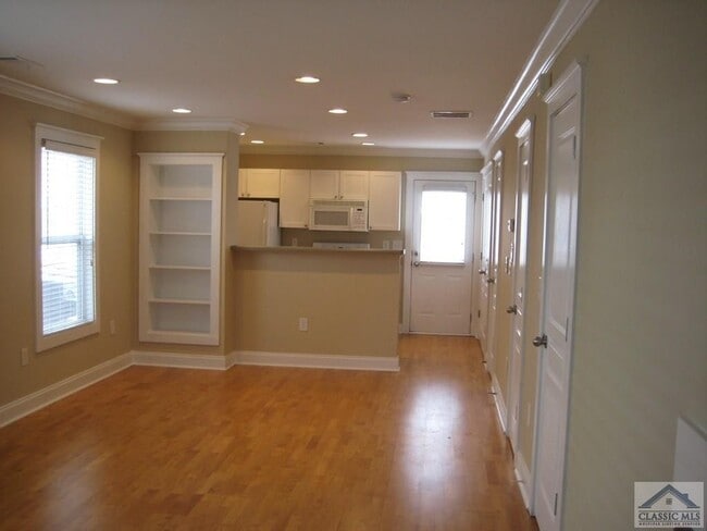 Building Photo - PRE-LEASING FOR AUGUST 2026!