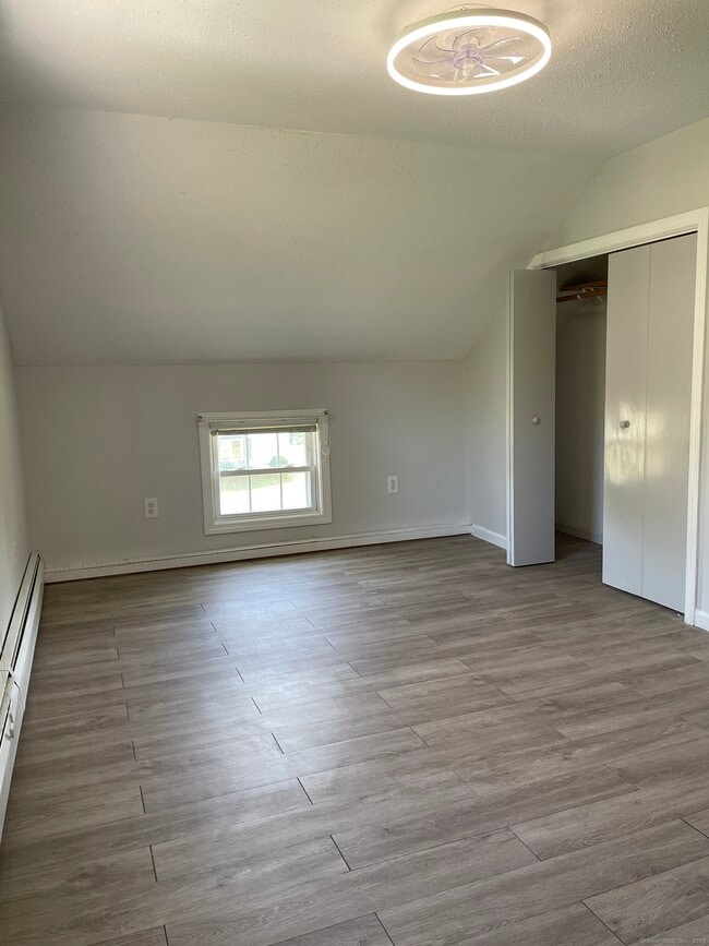 Building Photo - 161 Hoadley Rd