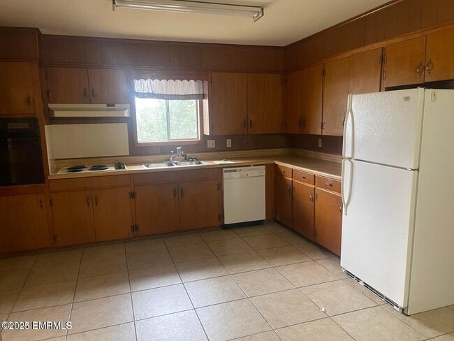 Building Photo - 4929 Poplar Springs Dr