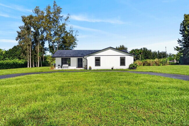 Building Photo - 5989 Coconut Blvd