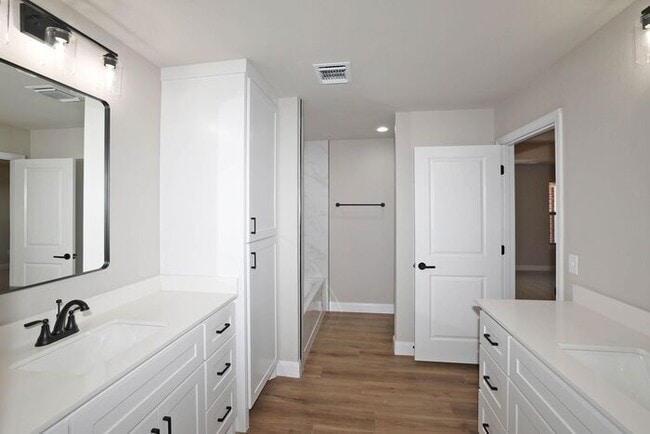 Building Photo - 4715 Scotty Dr
