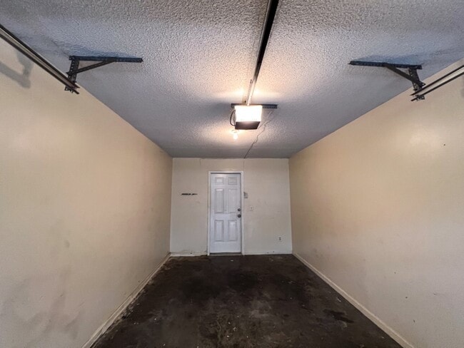 Building Photo - 1119 Cloister Pl