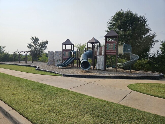 Building Photo - (3) Bed/(2) Bath in Red Canyon Ranch Avail...