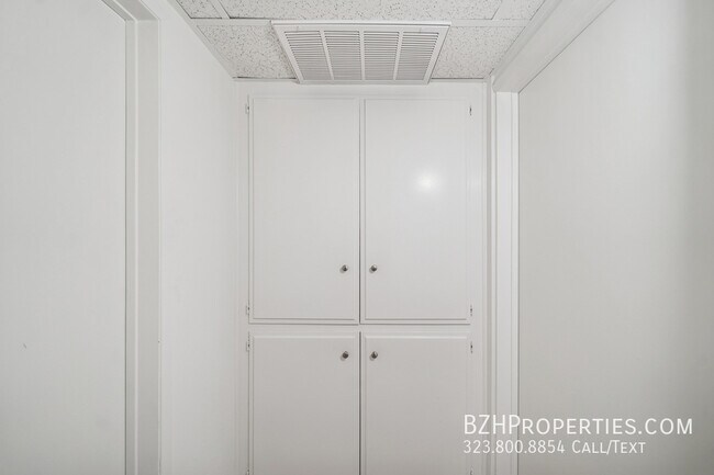 Building Photo - 131 Orlando Ave