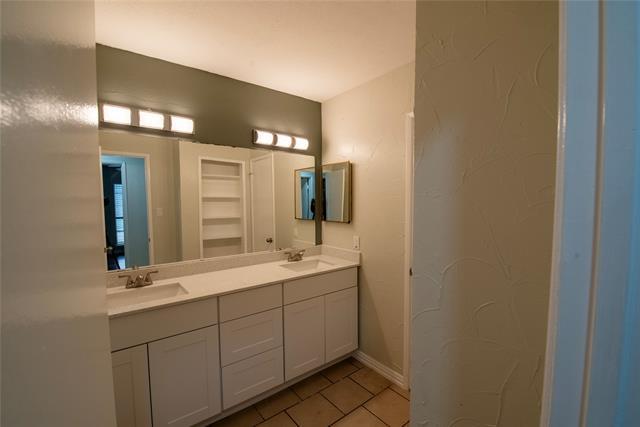 Building Photo - 4216 Wayfaring St