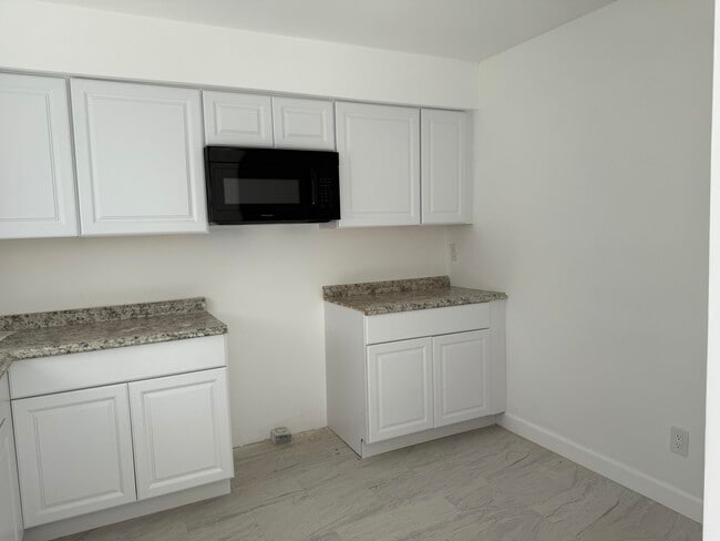 Building Photo - 1403 Wharf Ln