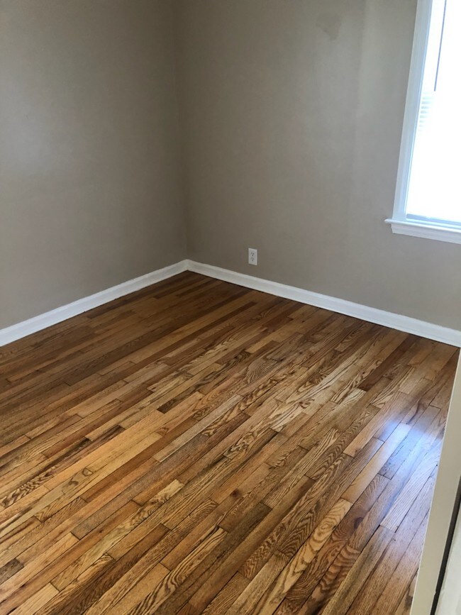 Building Photo - 20560 Goulburn Ave