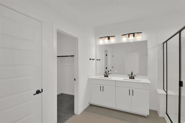 Building Photo - 2725 Woodall Dr