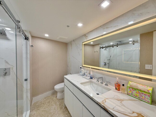 Building Photo - 3000 N Ocean Dr