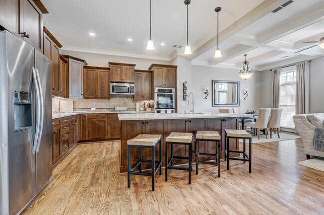 Building Photo - 2114 W Village Xing