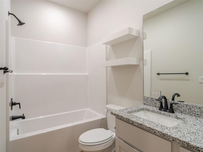 Building Photo - 511 Cosmos St