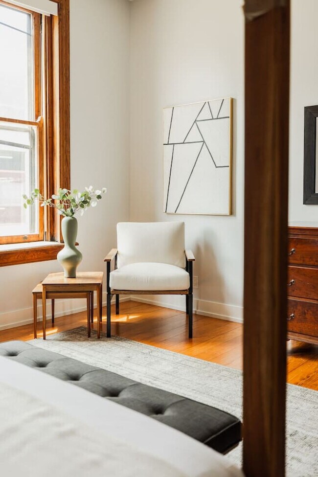 Building Photo - 1201 Jackson St