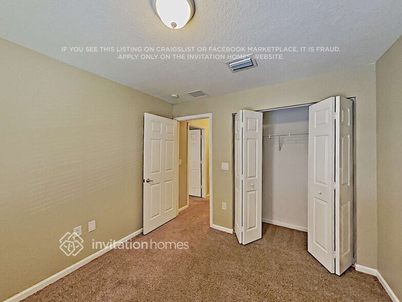 Building Photo - 10441 Yarrow Dr