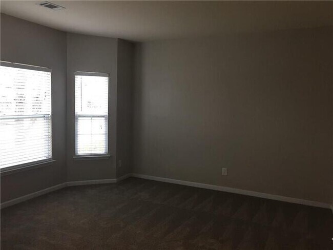 Building Photo - 765 Rockbass Rd