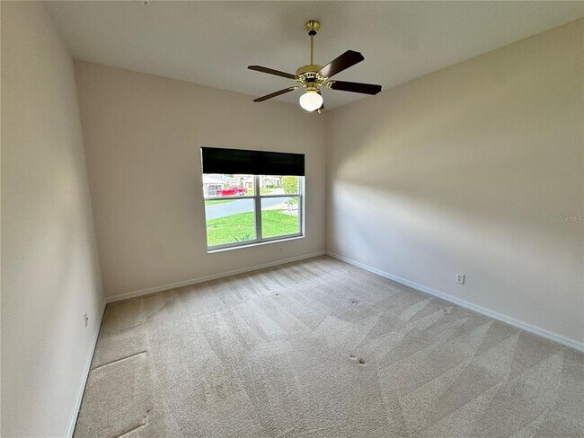 Building Photo - 20634 Queen Alexandra Dr