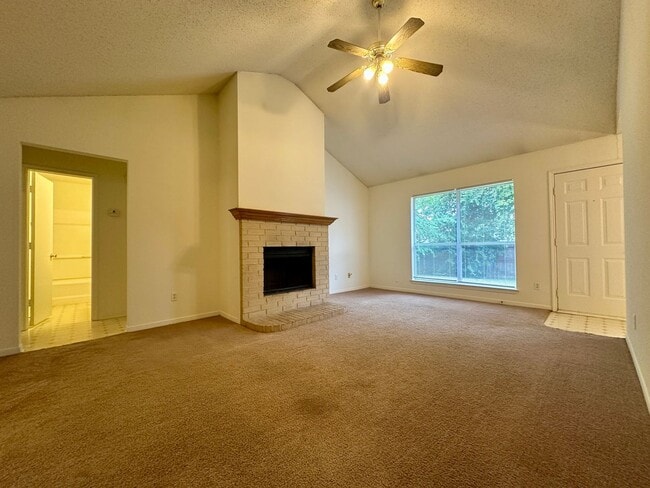 Building Photo - 638 Park Place Drive