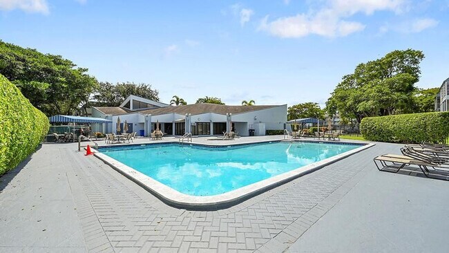 Building Photo - 8351 Sands Point Blvd