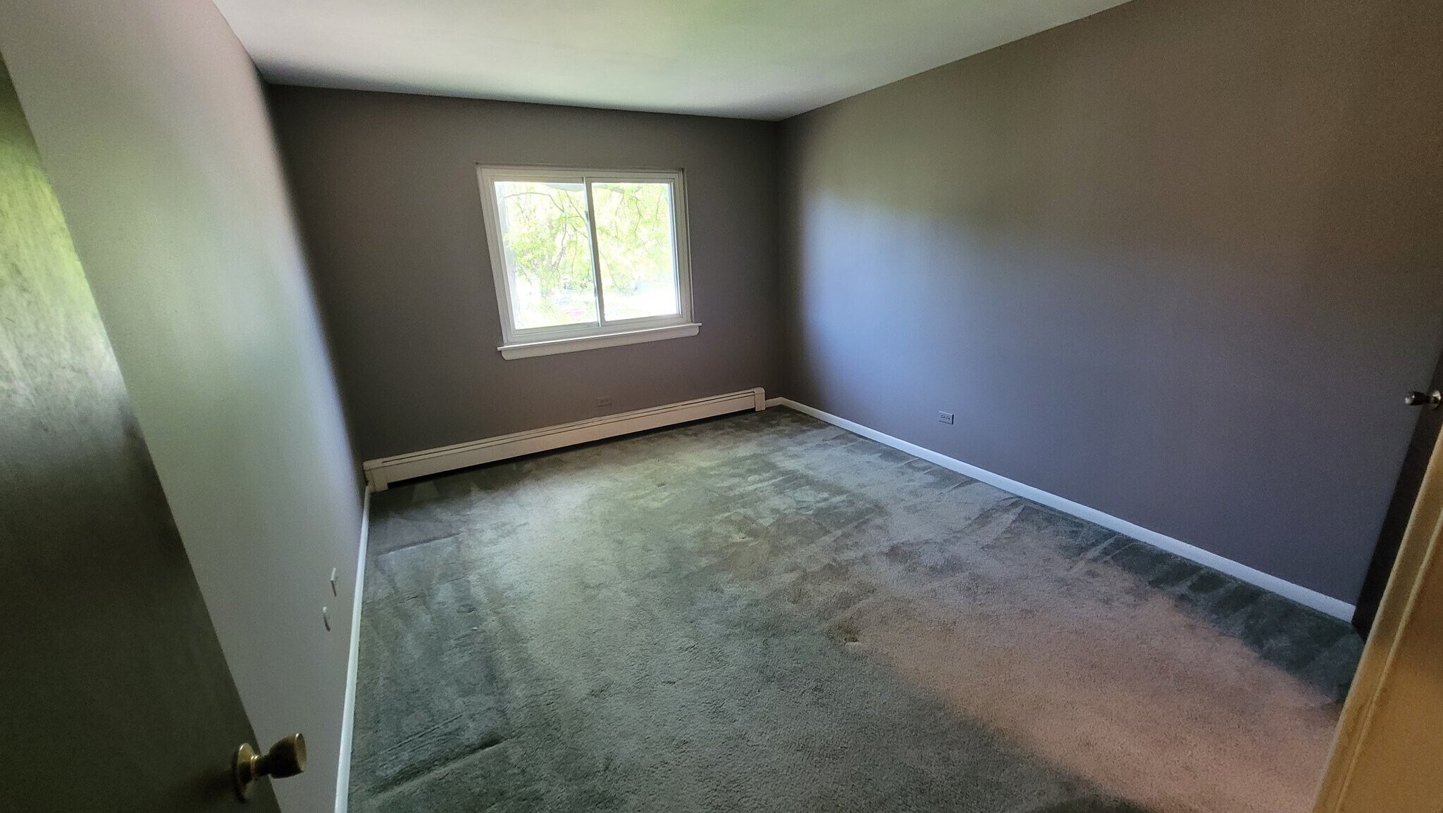 Building Photo - 580 Mesa Dr