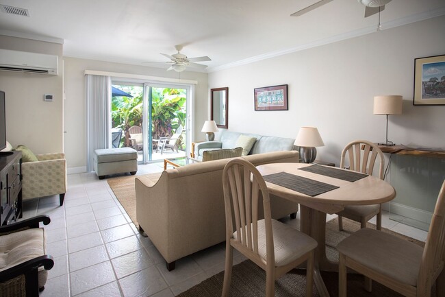 Primary Photo - 1 Bedroom 1 Bathroom Furnished Condo pool view- 6 month Lease