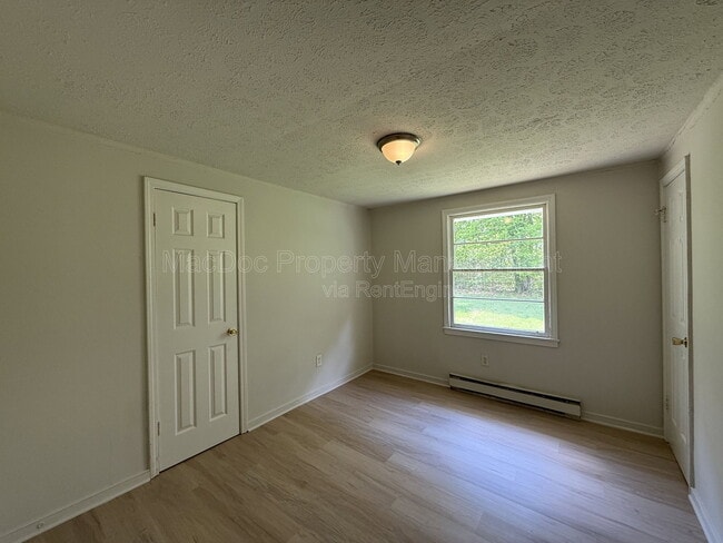 Building Photo - 7258 Twin Cedars Dr