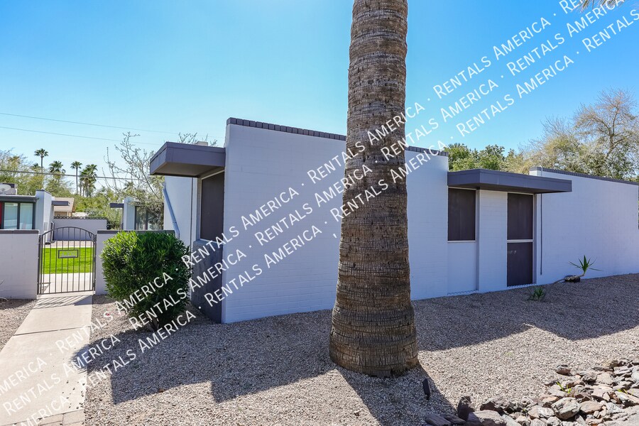 Building Photo - 4202 N 38th St