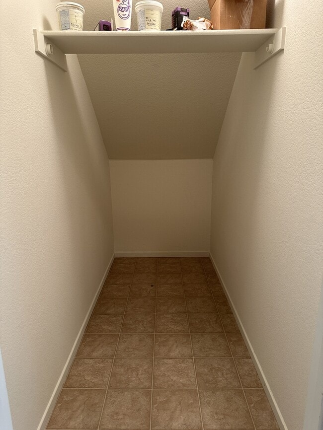 Building Photo - Stockton 4 Bedroom 2.5 Bathroom Home.