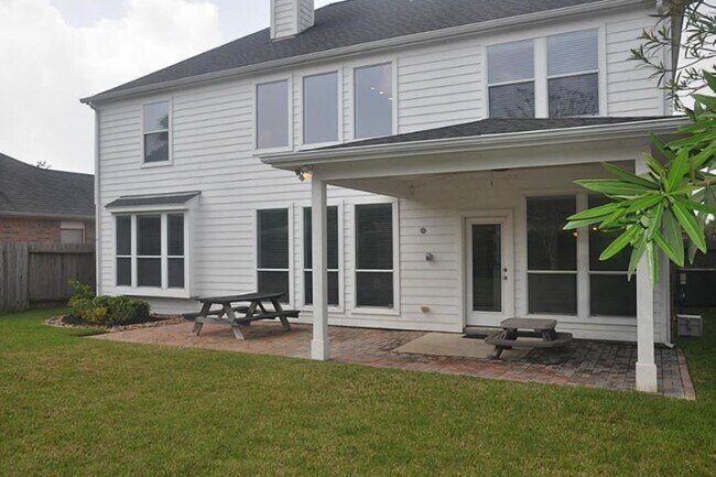 Building Photo - 20911 Avery Cove Ln