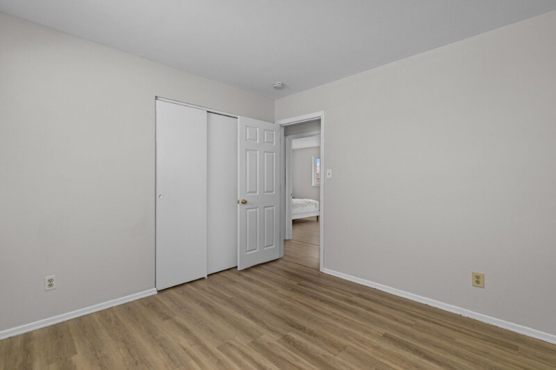 Building Photo - 3253 Greenbridge Dr