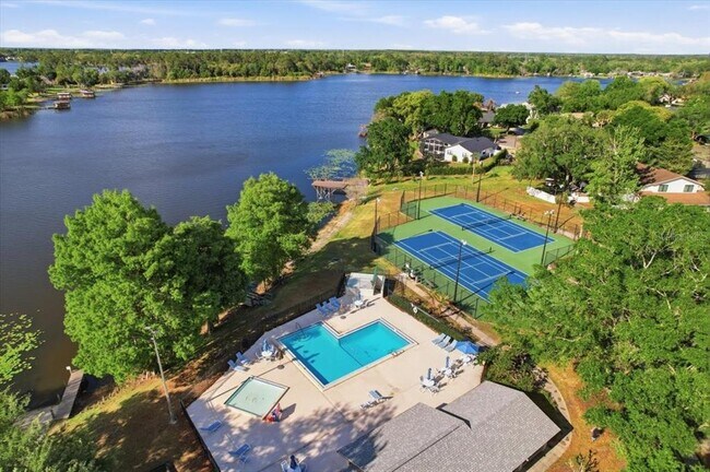 Building Photo - 8757 Harbor View Dr