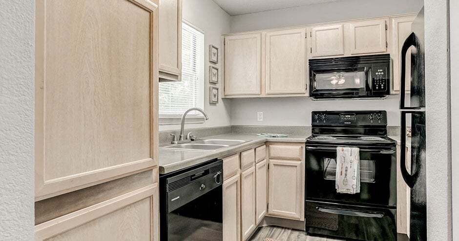 Building Photo - Whispering Lake Apartments