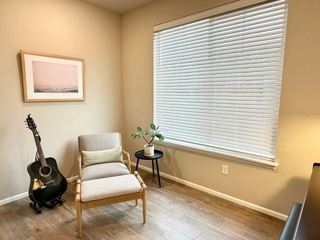 Building Photo - Stunning Stewart Crossing Home!