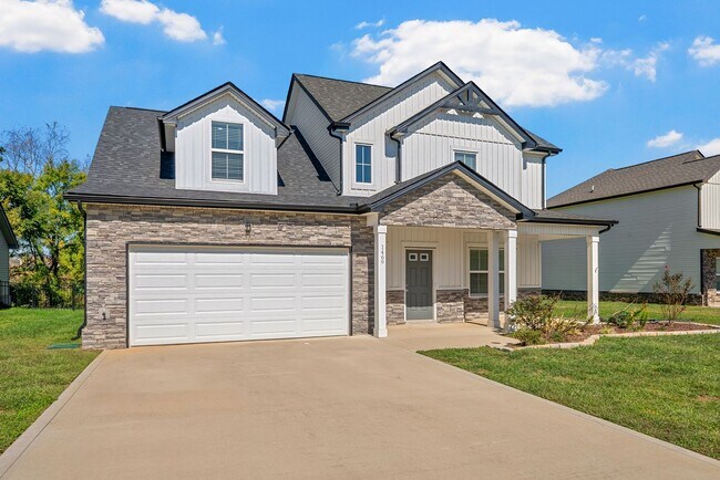 Building Photo - Luxury Meets Comfort: 5-Bed Beauty with Ch...