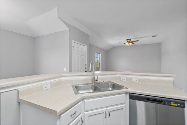 Building Photo - 3301 El Salido Pkwy