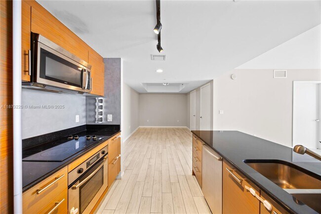 Building Photo - 50 Biscayne Blvd