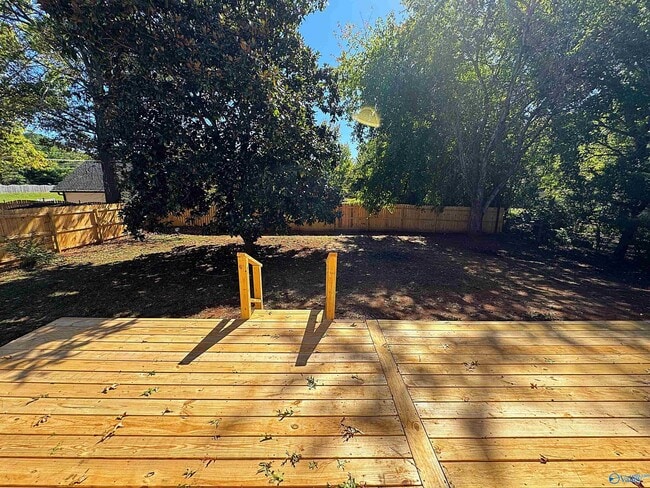 Building Photo - 103 Whisperwood Ln