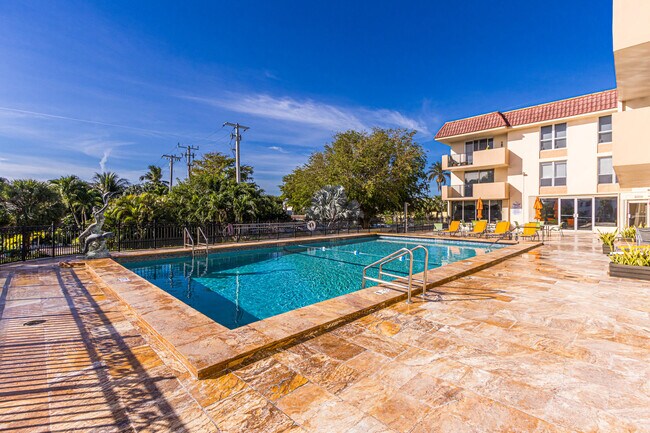 Building Photo - 1000 Spanish River Rd