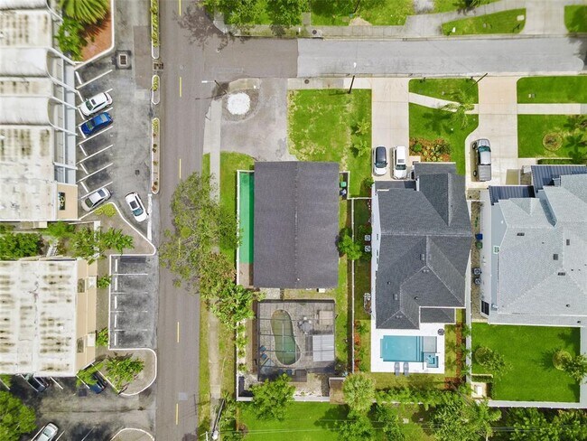 Building Photo - 3601 W Dale Ave