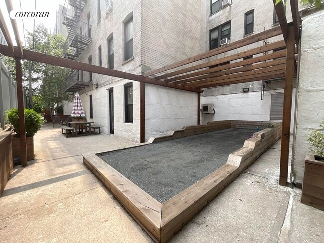 Building Photo - 24-39 38th Street D8