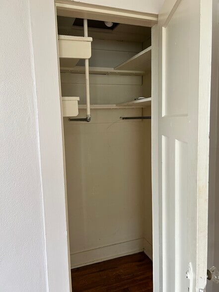 Building Photo - 609 Jefferson Ave