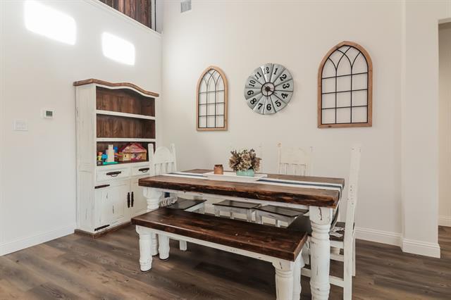 Building Photo - 16708 Garden Dr