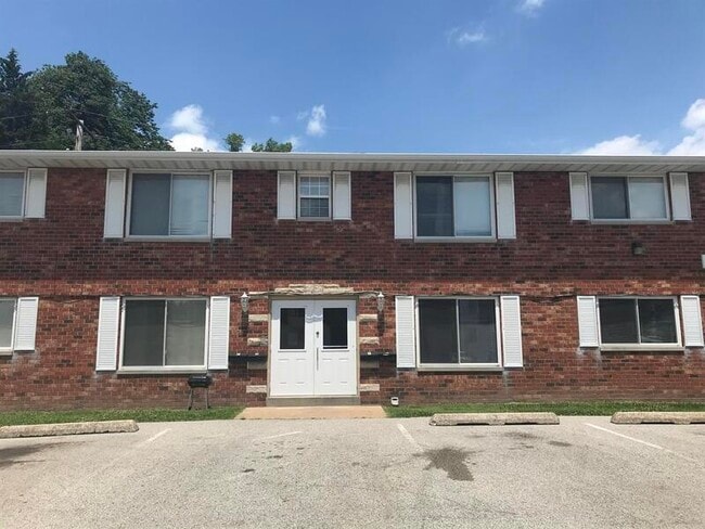 Primary Photo - 1705 Jamestown Rd