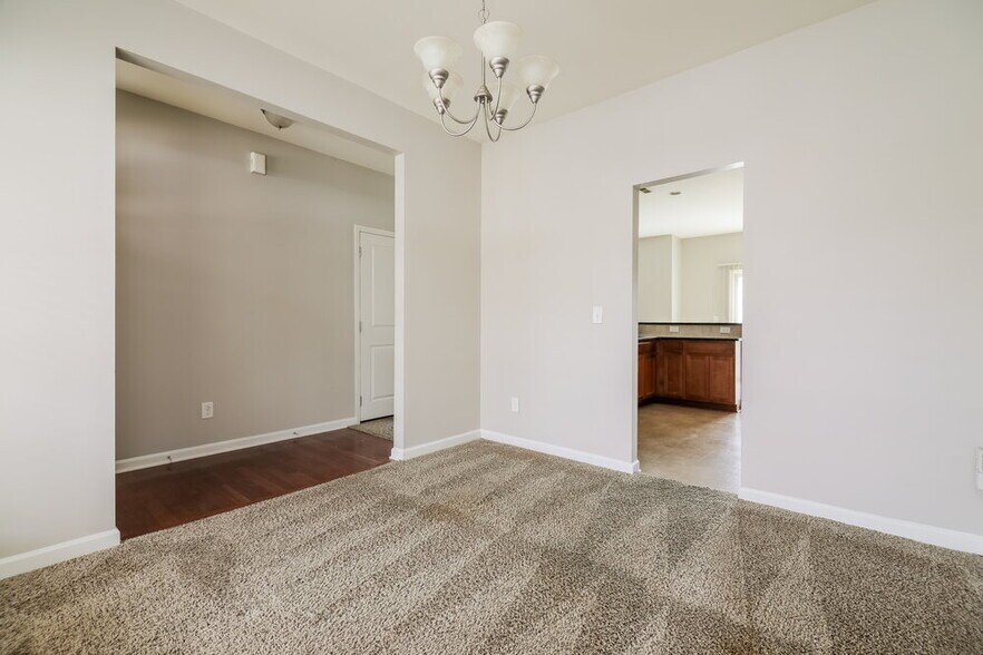 Building Photo - 1336 Ujamaa Dr