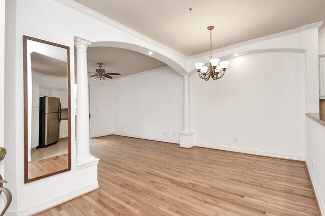 Building Photo - 2111 Welch St