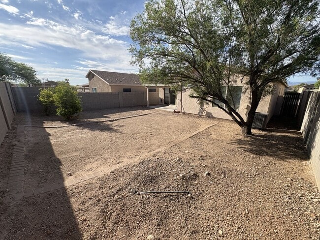 Building Photo - Vail School District 3 bedroom two bath
