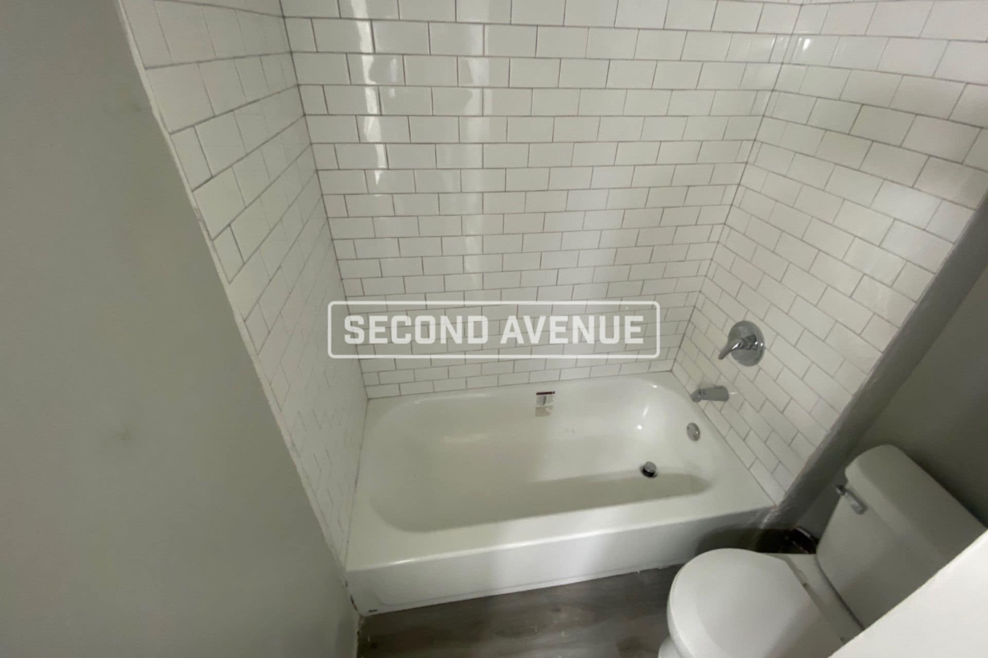 Building Photo - 4833 Greenwood Terrace