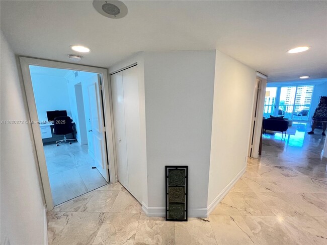 Building Photo - 21055 Yacht Club Dr