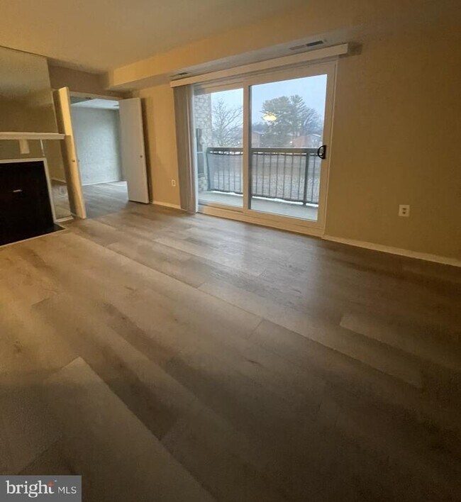 Building Photo - 10028 Stedwick Rd